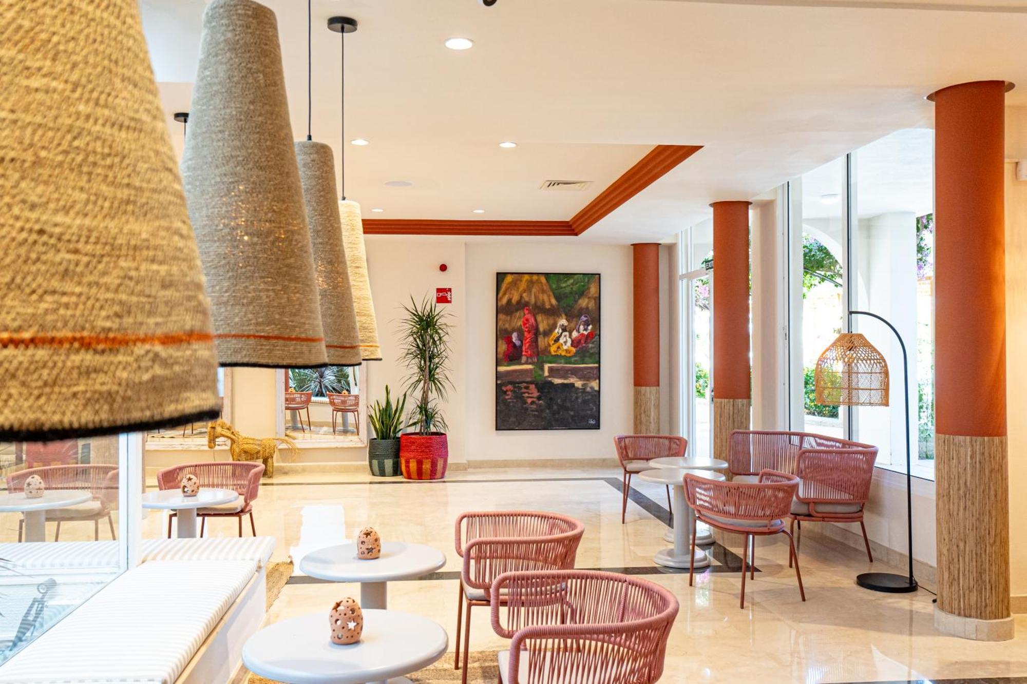 Hotel Rosella Affiliated By Intelier Sa Coma  Exterior photo