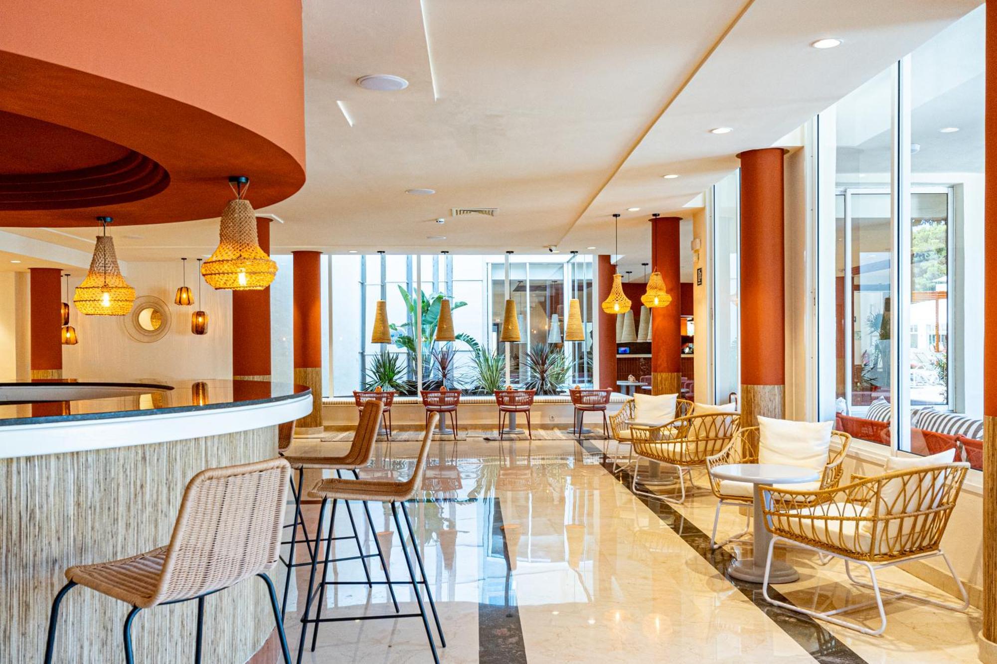 Hotel Rosella Affiliated By Intelier Sa Coma  Exterior photo
