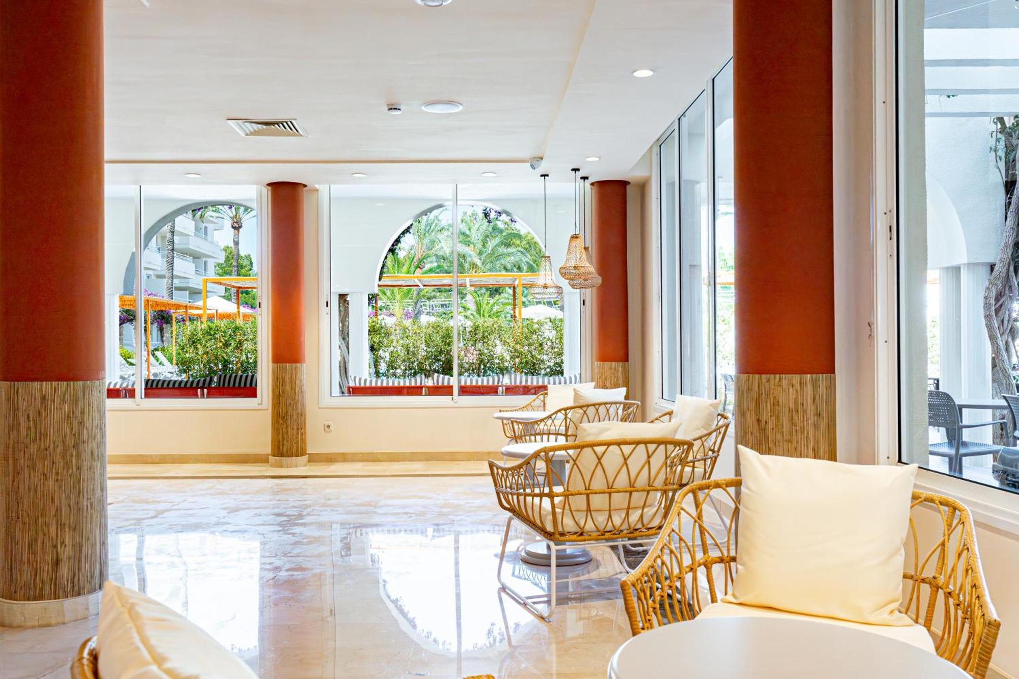 Hotel Rosella Affiliated By Intelier Sa Coma  Exterior photo